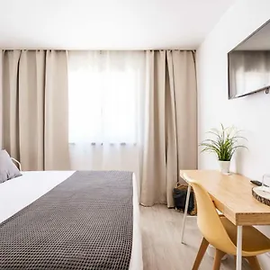 Wavesensations - Surf House Hostal Sagres